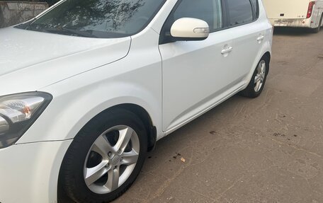 KIA cee'd I рестайлинг, 2012 год, 800 000 рублей, 4 фотография
