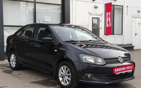 Volkswagen Polo VI (EU Market), 2015 год, 830 000 рублей, 3 фотография