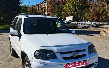 Chevrolet Niva I рестайлинг, 2019 год, 850 000 рублей, 6 фотография