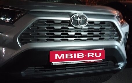 Toyota RAV4, 2020 год, 2 800 000 рублей, 4 фотография