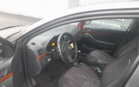 Toyota Avensis III рестайлинг, 2007 год, 850 000 рублей, 7 фотография