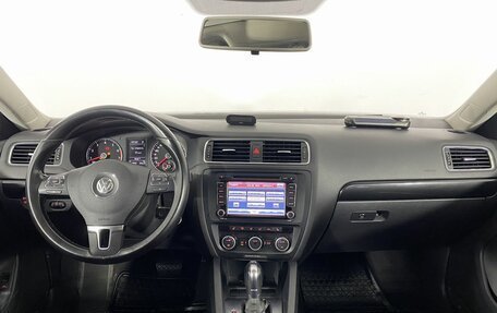 Volkswagen Jetta VI, 2013 год, 990 000 рублей, 15 фотография