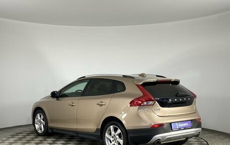 Volvo V40 Cross Country I, 2013 год, 1 590 000 рублей, 7 фотография