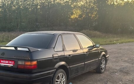 Volkswagen Passat B3, 1988 год, 140 000 рублей, 2 фотография