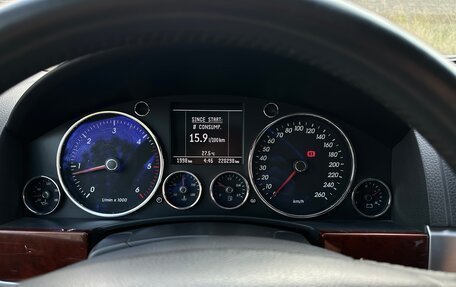 Volkswagen Touareg III, 2005 год, 880 000 рублей, 14 фотография