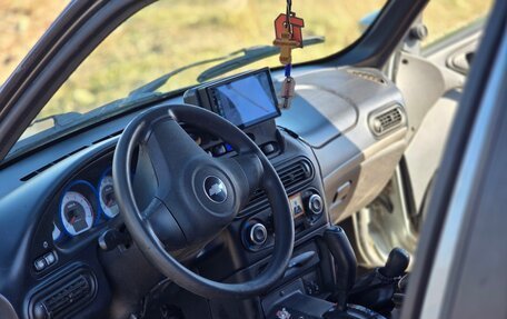 Chevrolet Niva I рестайлинг, 2010 год, 650 000 рублей, 3 фотография