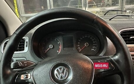 Volkswagen Polo VI (EU Market), 2017 год, 730 000 рублей, 7 фотография