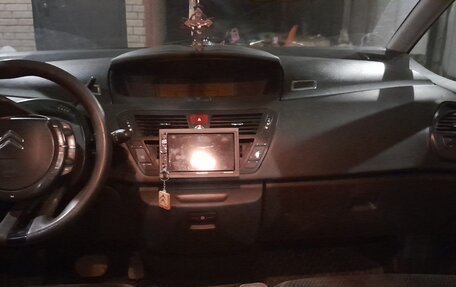 Citroen C4 Picasso II рестайлинг, 2007 год, 550 000 рублей, 11 фотография