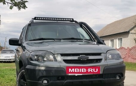 Chevrolet Niva I рестайлинг, 2016 год, 725 000 рублей, 8 фотография