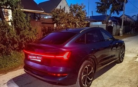 Audi e-tron Sportback I, 2022 год, 9 500 000 рублей, 4 фотография