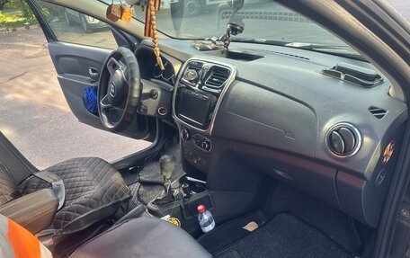 Renault Logan II, 2019 год, 1 350 000 рублей, 5 фотография