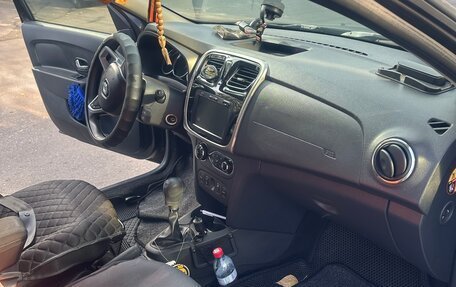 Renault Logan II, 2019 год, 1 350 000 рублей, 7 фотография