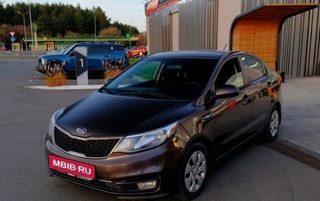 KIA Rio III рестайлинг, 2016 год, 860 000 рублей, 4 фотография