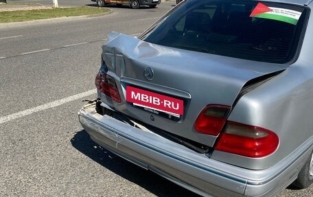 Mercedes-Benz E-Класс, 2001 год, 500 000 рублей, 6 фотография
