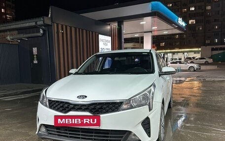 KIA Rio IV, 2020 год, 1 175 000 рублей, 3 фотография