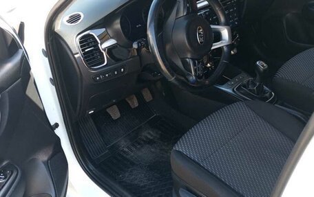 KIA Rio IV, 2017 год, 980 000 рублей, 4 фотография