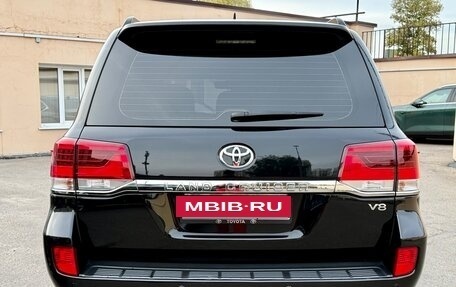 Toyota Land Cruiser 200, 2015 год, 5 000 000 рублей, 8 фотография