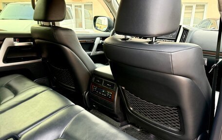 Toyota Land Cruiser 200, 2015 год, 5 000 000 рублей, 13 фотография