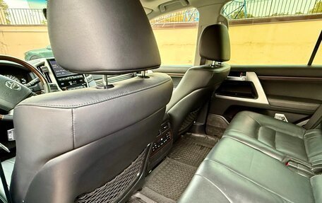 Toyota Land Cruiser 200, 2015 год, 5 000 000 рублей, 18 фотография