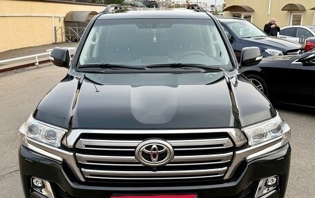 Toyota Land Cruiser 200, 2015 год, 5 000 000 рублей, 22 фотография