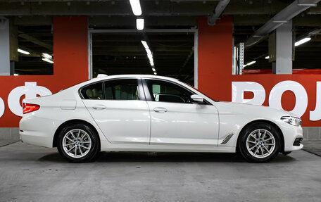 BMW 5 серия, 2019 год, 2 998 000 рублей, 4 фотография