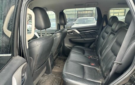 Mitsubishi Pajero Sport III рестайлинг, 2018 год, 1 999 000 рублей, 8 фотография