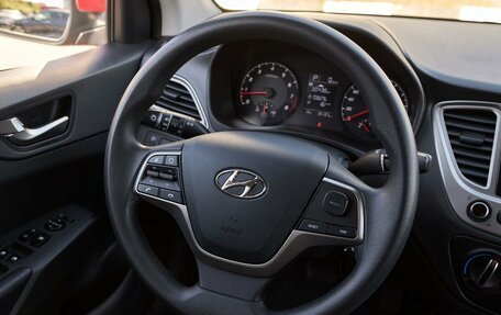 Hyundai Solaris II рестайлинг, 2021 год, 1 648 000 рублей, 14 фотография