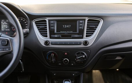 Hyundai Solaris II рестайлинг, 2021 год, 1 648 000 рублей, 15 фотография