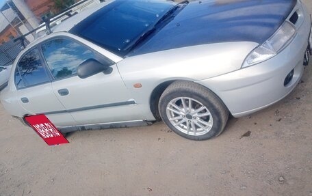 Mitsubishi Carisma I, 1998 год, 190 000 рублей, 2 фотография