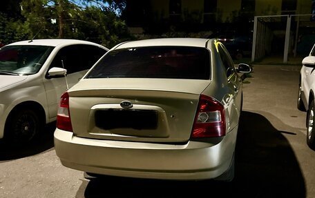 KIA Cerato I, 2004 год, 250 000 рублей, 10 фотография