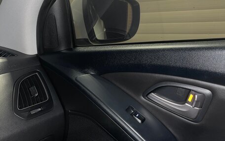 Hyundai ix35 I рестайлинг, 2013 год, 1 650 000 рублей, 30 фотография