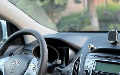 Hyundai ix35 I рестайлинг, 2012 год, 1 150 000 рублей, 25 фотография