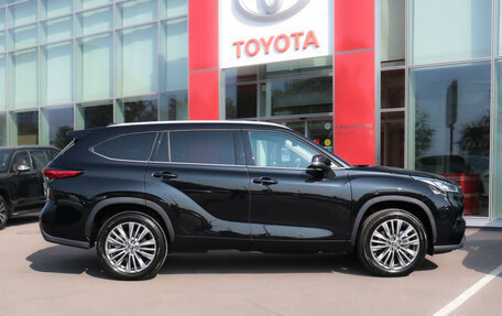 Toyota Highlander, 2024 год, 6 290 000 рублей, 21 фотография