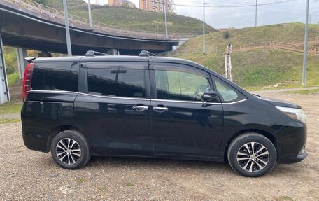 Toyota Esquire I, 2015 год, 1 450 000 рублей, 3 фотография
