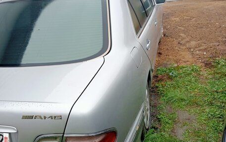 Mercedes-Benz E-Класс, 2000 год, 500 000 рублей, 3 фотография