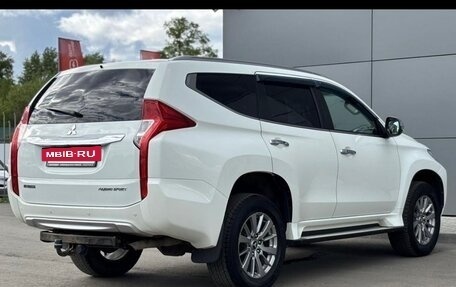 Mitsubishi Pajero Sport III рестайлинг, 2017 год, 2 450 000 рублей, 4 фотография