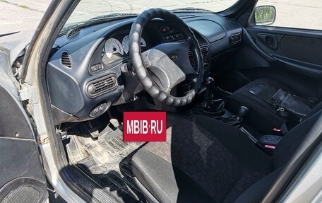 Chevrolet Niva I рестайлинг, 2006 год, 300 000 рублей, 5 фотография