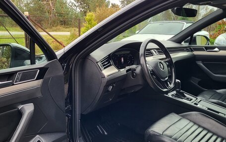 Volkswagen Passat B8 рестайлинг, 2018 год, 2 330 000 рублей, 12 фотография