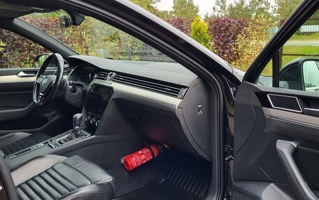 Volkswagen Passat B8 рестайлинг, 2018 год, 2 330 000 рублей, 17 фотография