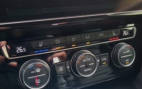 Volkswagen Passat B8 рестайлинг, 2018 год, 2 330 000 рублей, 34 фотография