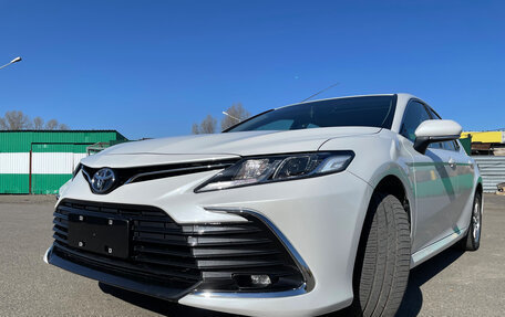 Toyota Camry, 2022 год, 2 999 999 рублей, 2 фотография