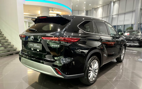 Toyota Highlander, 2025 год, 5 900 000 рублей, 6 фотография