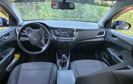 Hyundai Solaris II рестайлинг, 2018 год, 1 179 000 рублей, 16 фотография