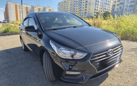 Hyundai Solaris II рестайлинг, 2018 год, 1 179 000 рублей, 22 фотография