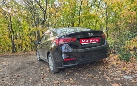 Hyundai Solaris II рестайлинг, 2018 год, 1 179 000 рублей, 24 фотография