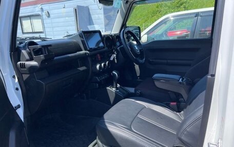 Suzuki Jimny, 2022 год, 1 750 000 рублей, 24 фотография