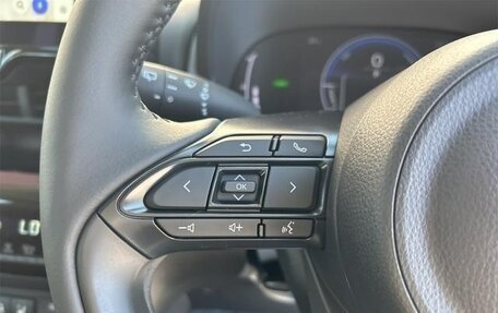 Toyota Yaris Cross, 2025 год, 2 800 000 рублей, 13 фотография