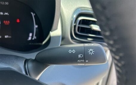 Toyota Yaris Cross, 2025 год, 2 800 000 рублей, 14 фотография