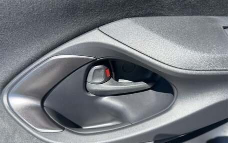 Toyota Yaris Cross, 2025 год, 2 800 000 рублей, 35 фотография