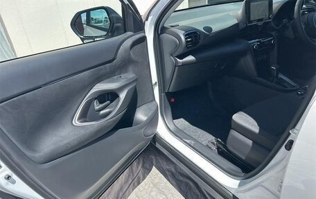 Toyota Yaris Cross, 2025 год, 2 800 000 рублей, 34 фотография